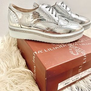 Akira Chrome Silver Platform Casual Sneaker